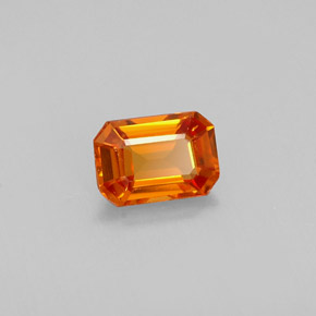 Saphir orange naturelle taille émeraude, 0,72 ct, VVS