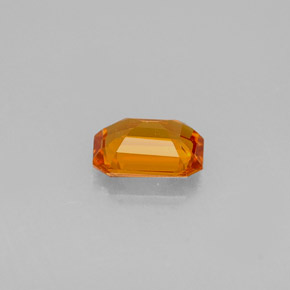 Saphir orange naturelle taille émeraude, 0,72 ct, VVS