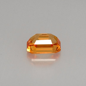 Saphir jaune naturelle taille émeraude, 0,83 ct, VS