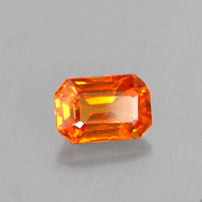 Saphir orange naturelle taille émeraude, 0,81 ct, VS