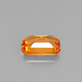 Saphir orange naturelle taille émeraude, 0,65 ct, VVS