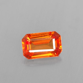 Saphir orange naturelle taille émeraude, 0,62 ct, VVS-VS