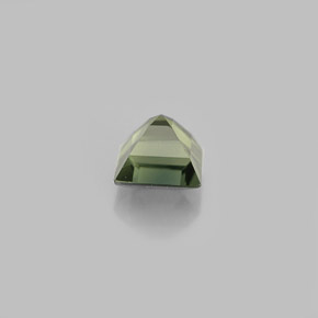 Saphir vert naturelle carré, 0,71 ct, VS