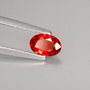 Saphir orange naturelle coupe ovale, 0,52 ct, VVS
