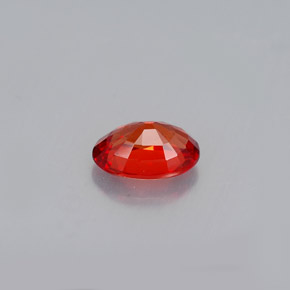 Saphir orange naturelle coupe ovale, 0,60 ct, VVS