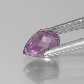 Saphir violet naturelle briolette, 0,95 ct, VS-SI