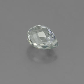 Saphir vert naturelle briolette, 0,92 ct, VS
