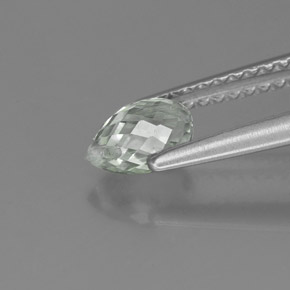 Saphir vert naturelle briolette, 0,92 ct, VS