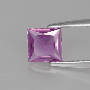 Saphir violet naturelle carré, 0,71 ct, VVS