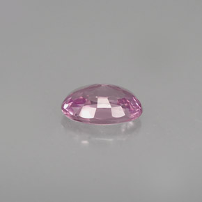 Saphir violet naturelle coupe ovale, 0,63 ct, VVS