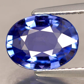 Saphir bleue naturelle coupe ovale, 2,30 ct, IF