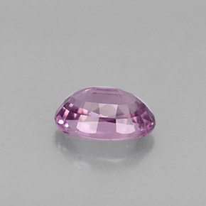 Saphir violet naturelle coupe ovale, 0,63 ct, VS