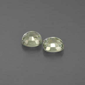 Achetez naturel ct vert saphir gems, coupe coussin, en provenance tanzanie (songea) chez gemselect. en stock, livraison internationale!