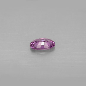 Saphir violet naturelle coupe ovale, 0,46 ct, VVS