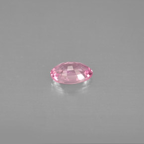 Saphir rose naturelle coupe ovale, 0,60 ct, VVS