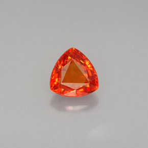 Saphir orange naturelle trillion, 0,80 ct, VVS-VS