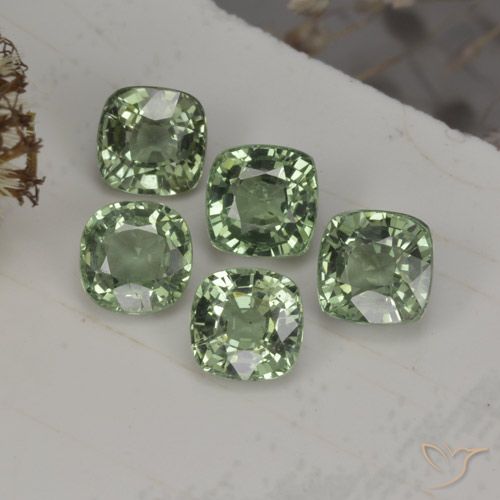 Achetez naturel 2,63ct vert saphir gems, coupe coussin, en provenance tanzanie chez gemselect. en stock, livraison internationale!