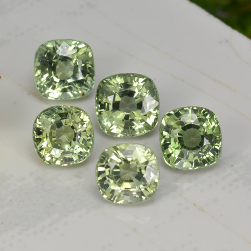 Achetez naturel 2,70ct vert saphir gems, coupe coussin, en provenance tanzanie chez gemselect. en stock, livraison internationale!