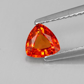 Saphir orange naturelle trillion, 0,65 ct, VVS-VS