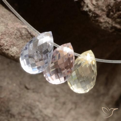 Shop natural 2.27ct Multicolore Saphir gems, Briolette, from Tanzanie at GemSelect. In stock, global shipping!