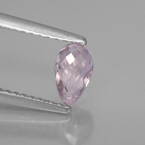 Saphir violet naturelle briolette, 0,91 ct, VVS
