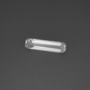 Saphir blanc naturelle taille émeraude, 0,56 ct, VVS-VS