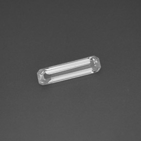 Saphir blanc naturelle taille émeraude, 0,56 ct, VVS-VS