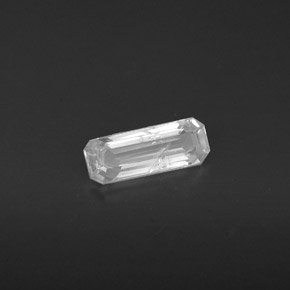 Saphir blanc naturelle taille émeraude, 0,55 ct, VS
