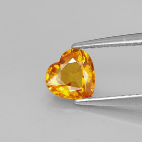 Saphir orange naturelle forme de coeur, 0,95 ct, VVS