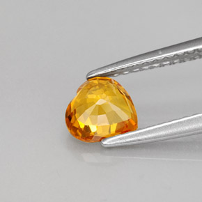 Saphir orange naturelle forme de coeur, 0,95 ct, VVS