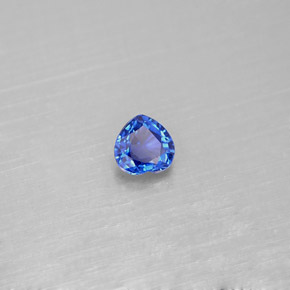 Saphir bleue naturelle forme de coeur, 0,43 ct, VS