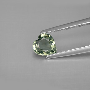 Saphir vert naturelle forme de coeur, 0,82 ct, VVS-VS