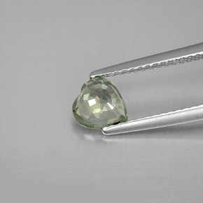 Saphir vert naturelle forme de coeur, 0,90 ct, VVS-VS