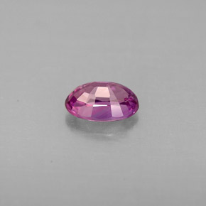 Saphir violet naturelle coupe ovale, 0,69 ct, VVS