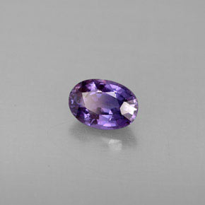 Saphir violet naturelle coupe ovale, 0,67 ct, VS