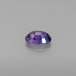 Saphir violet naturelle coupe ovale, 0,67 ct, VS
