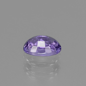 Saphir pourpre naturelle coupe ovale, 0,69 ct, VVS-VS