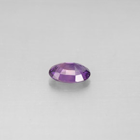 Saphir violet naturelle coupe ovale, 0,52 ct, VVS