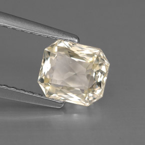 Saphir jaune naturelle taille émeraude, 1,40 ct, VVS