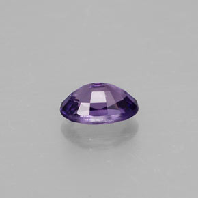 Saphir violet naturelle coupe ovale, 0,70 ct, VS