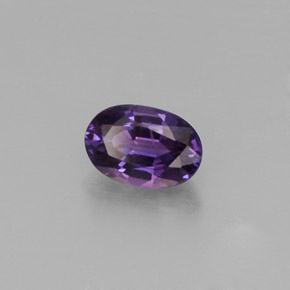 Saphir violet naturelle coupe ovale, 0,67 ct, VS