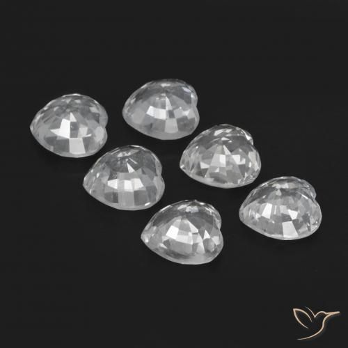 Achetez naturel 2.72ct Blanc bleuâtre Saphir gems, Forme de coeur, En provenance Sri Lanka chez GemSelect. En stock, livraison internationale!