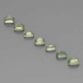 Achetez naturel 2,07ct vert saphir gems, taille émeraude, en provenance tanzanie chez gemselect. en stock, livraison internationale!