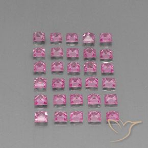 Shop natural 4.68ct Rose intense Saphir gems, Carré, from Madagascar at GemSelect. In stock, global shipping!