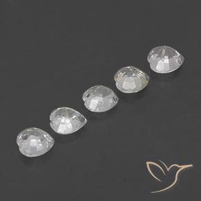 Shop natural 1.59ct Blanc chaud Saphir gems, Cœur, from Sri Lanka at GemSelect. In stock, global shipping!