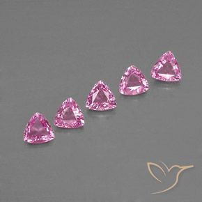 Shop natural 1.29ct Rose foncé Saphir gems, Trillion, from Madagascar at GemSelect. In stock, global shipping!