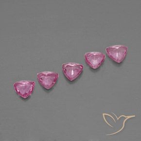 Shop natural 1.29ct Rose foncé Saphir gems, Trillion, from Madagascar at GemSelect. In stock, global shipping!