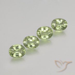 Shop natural 1.88ct Vert très clair Saphir gems, ovale, from Thaïlande at GemSelect. In stock, global shipping!