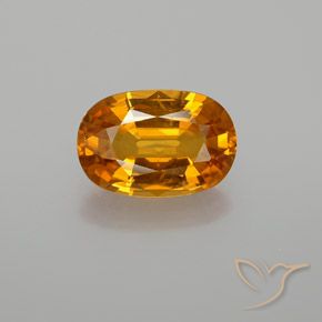 Saphir Orange terre naturelle Coupe ovale, 2.91 ct, VS