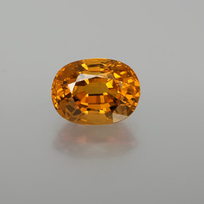 Saphir Orange moyen naturelle Coupe ovale, 2.68 ct, VS